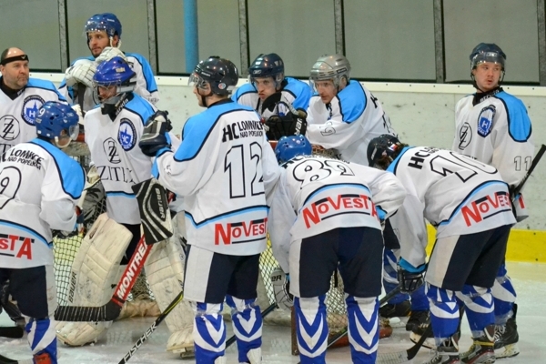 Prvn� tr�nink na led�