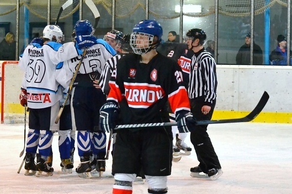 Lomnice  ovl�dla �tvrt� leto�n� derby